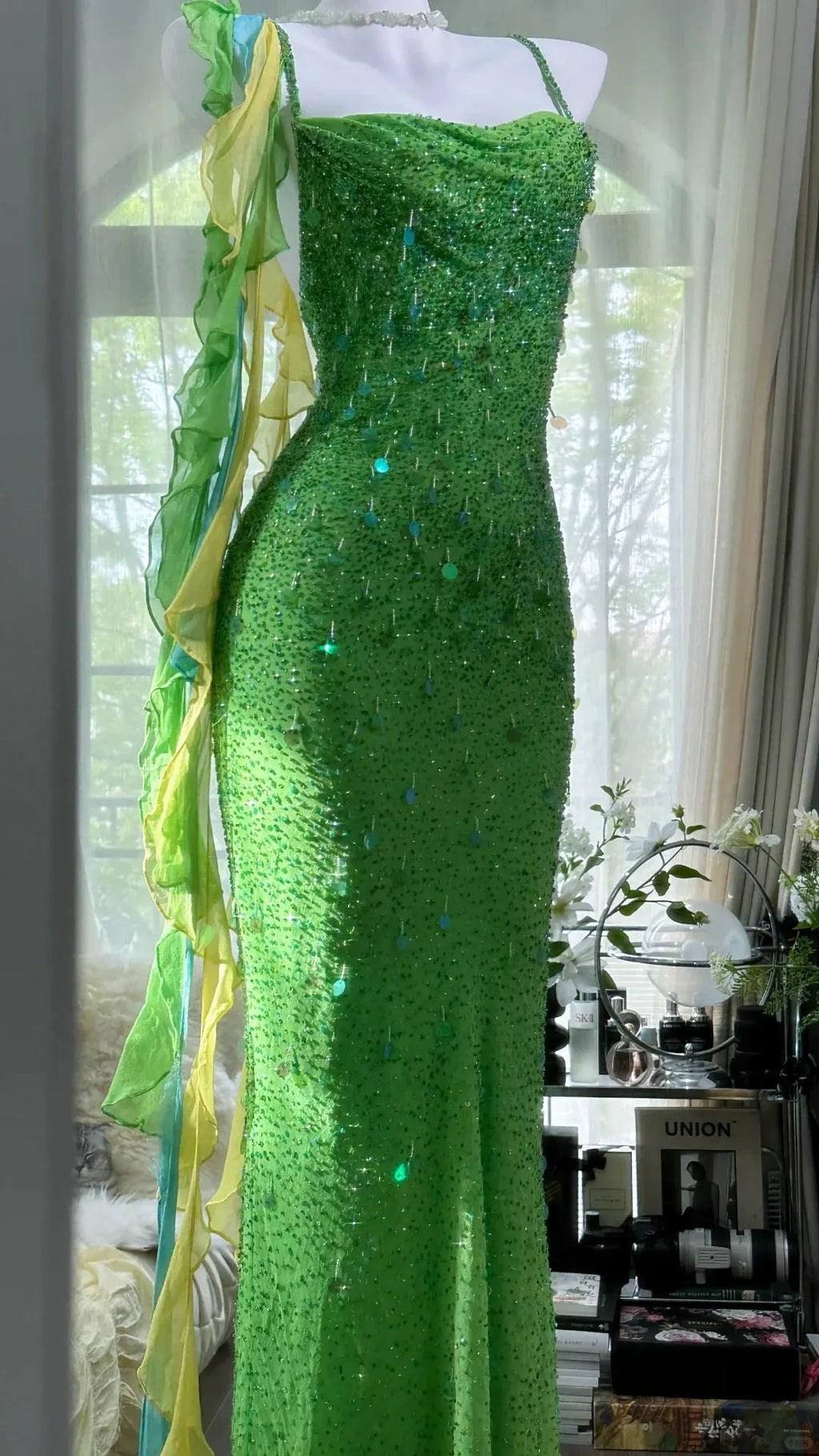 Vintage Evening Dresses, Green Sequin Mermaid Sleeveless Long Party Gowns  25530