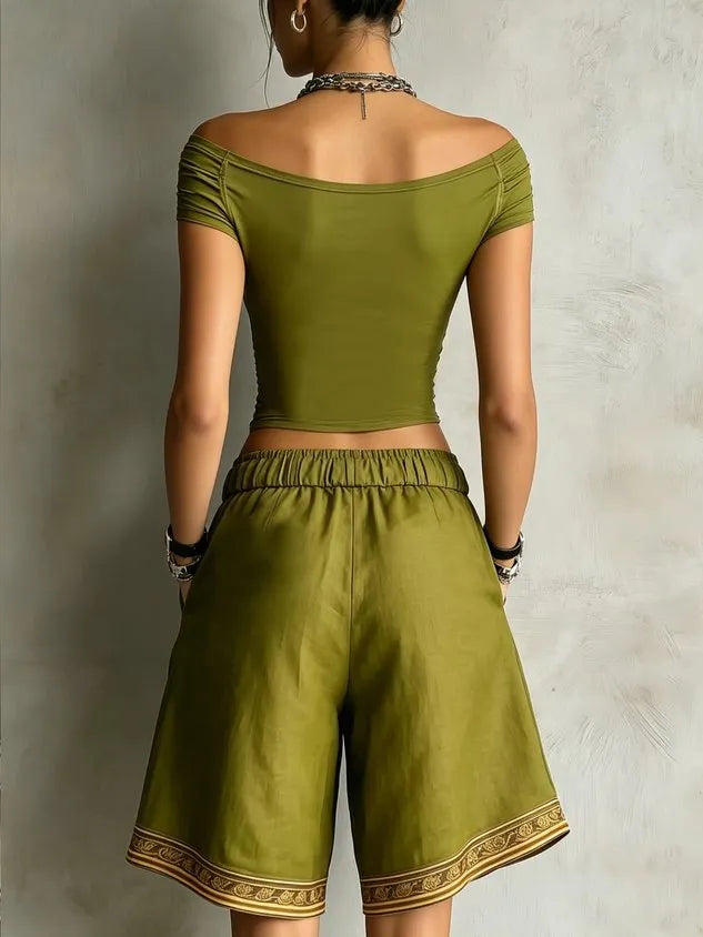 Casual Solid Boat Neck Slim Fit Tee