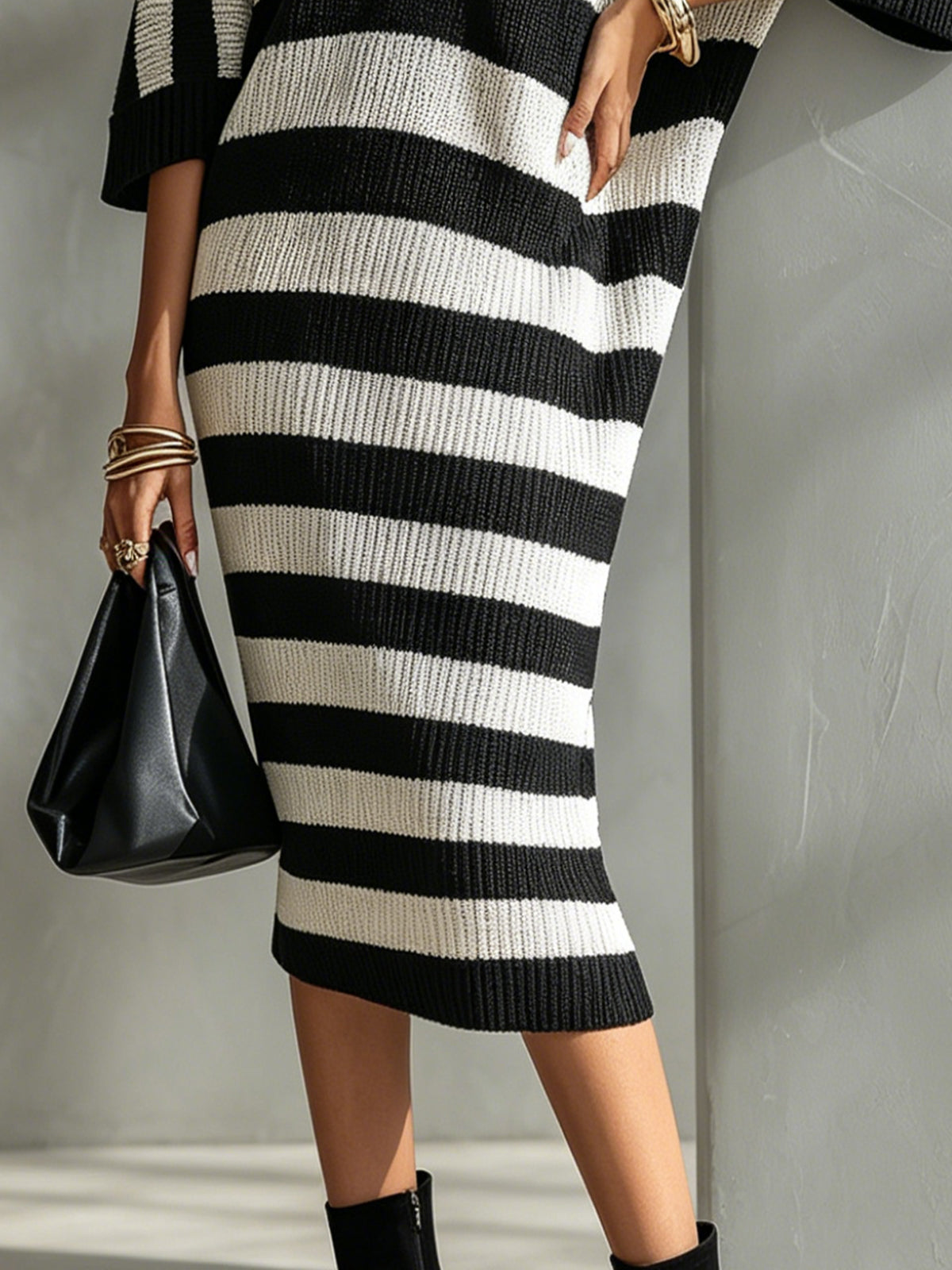 Black And White Striped Knit Midi Dress With V-Neck And Half Sleeves