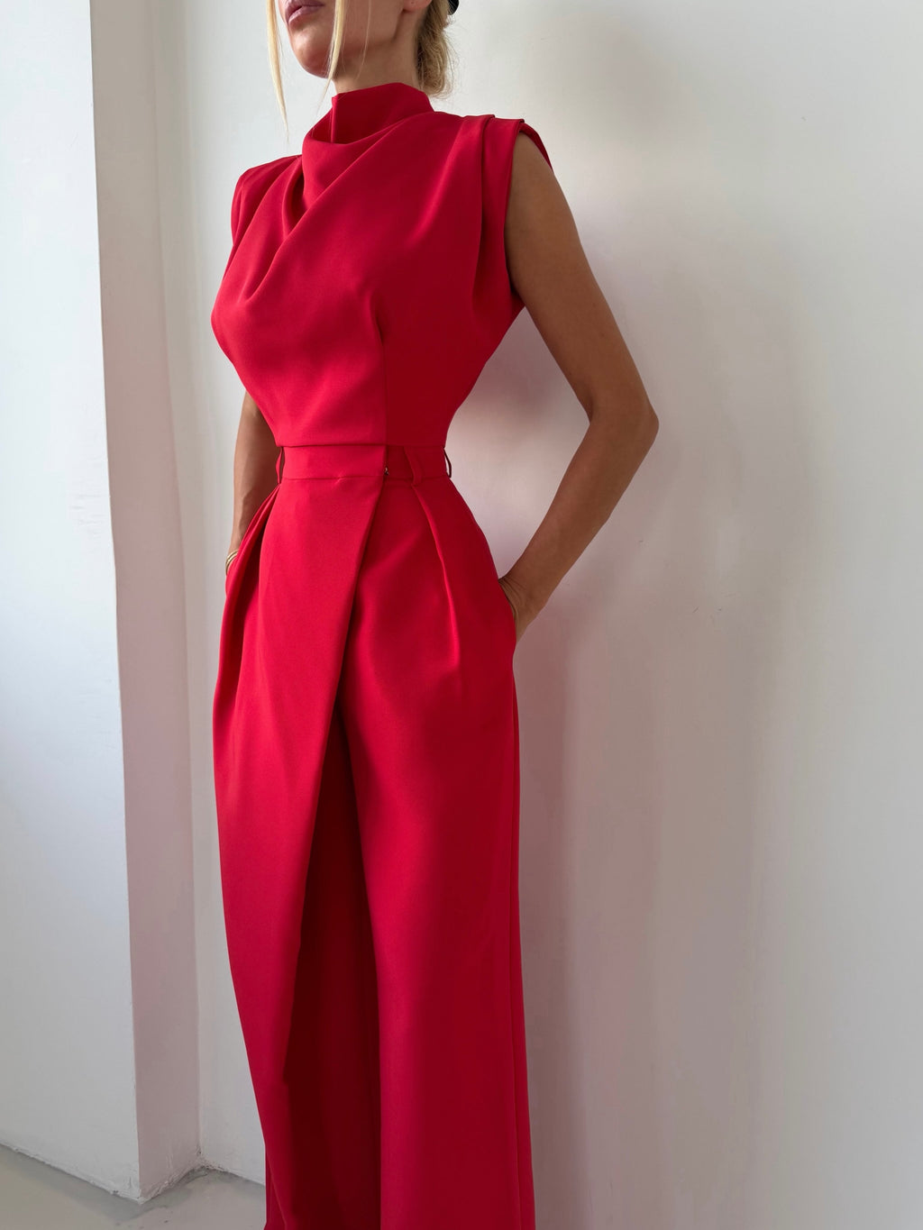 Red Sleeveless Back Cutout Button Top & Red Wide‑Leg Pants Set