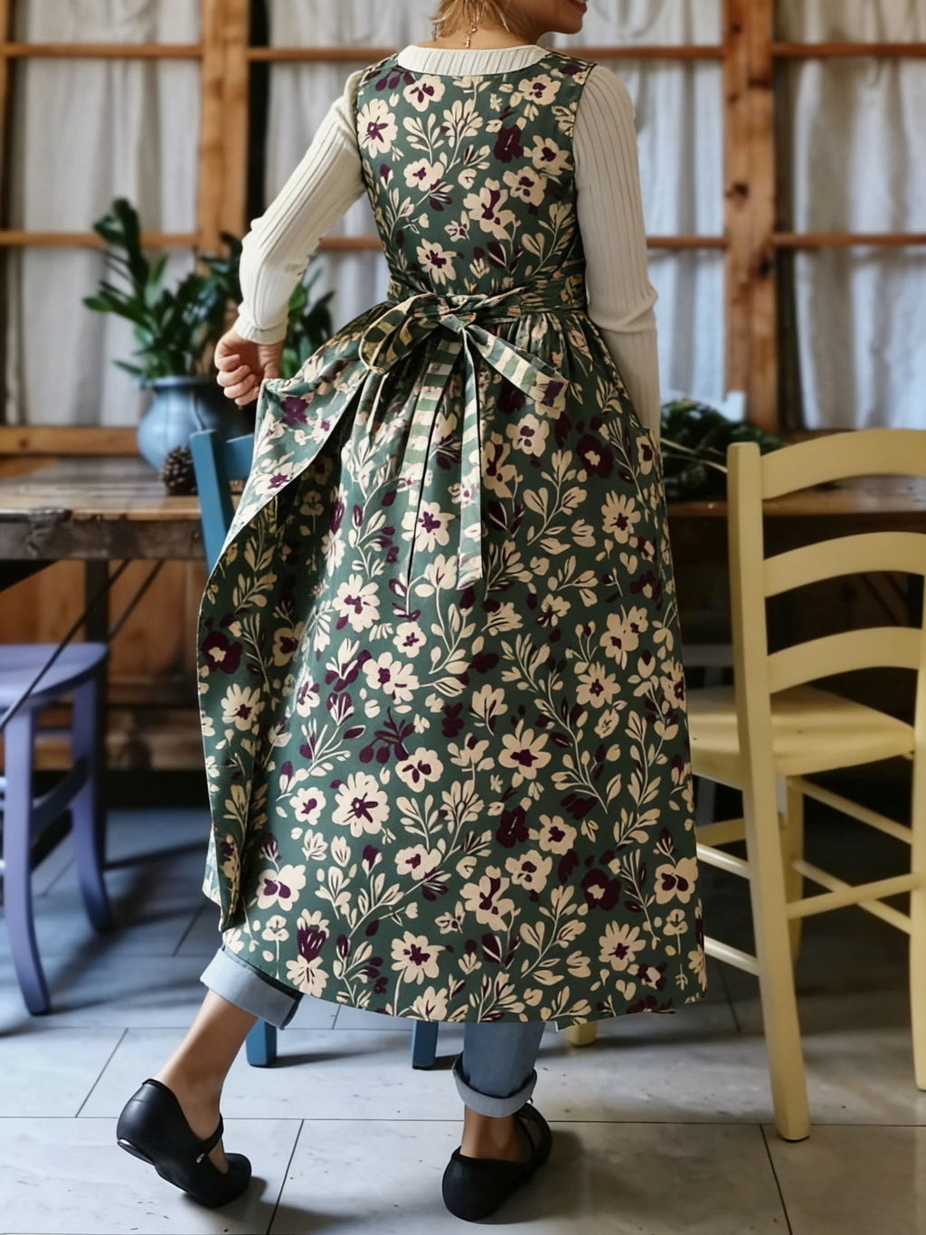 Dark Green Vintage Floral Apron