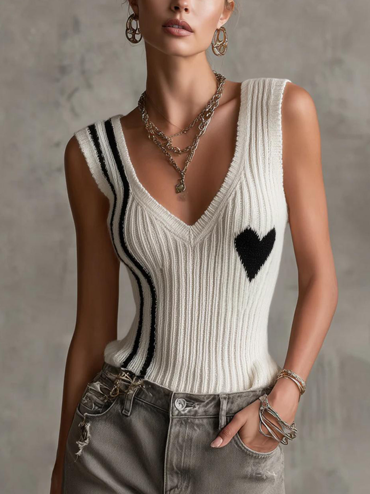 24-Hour-Shipping White Ribbed Knit Sleeveless Heart Pattern V-Neck Vest