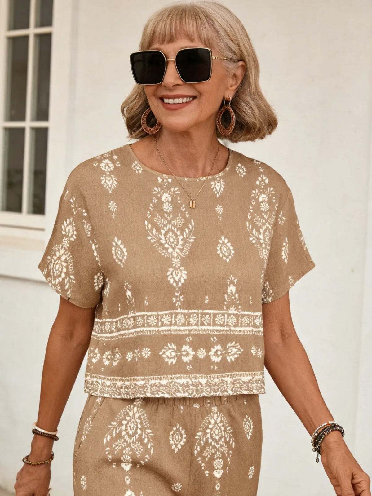 2Pcs Contrasting Color Ethnic Pattern Printed Short-sleeved Top + Straight Pants Set