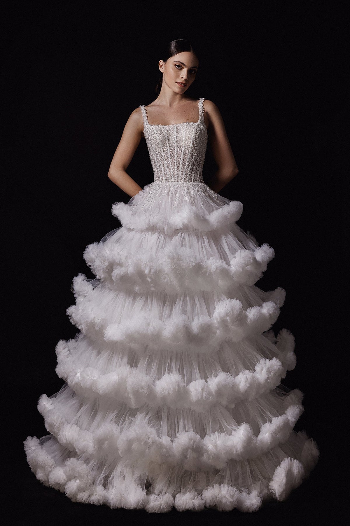 Sleeveless wedding dress with fluffy tulle layers