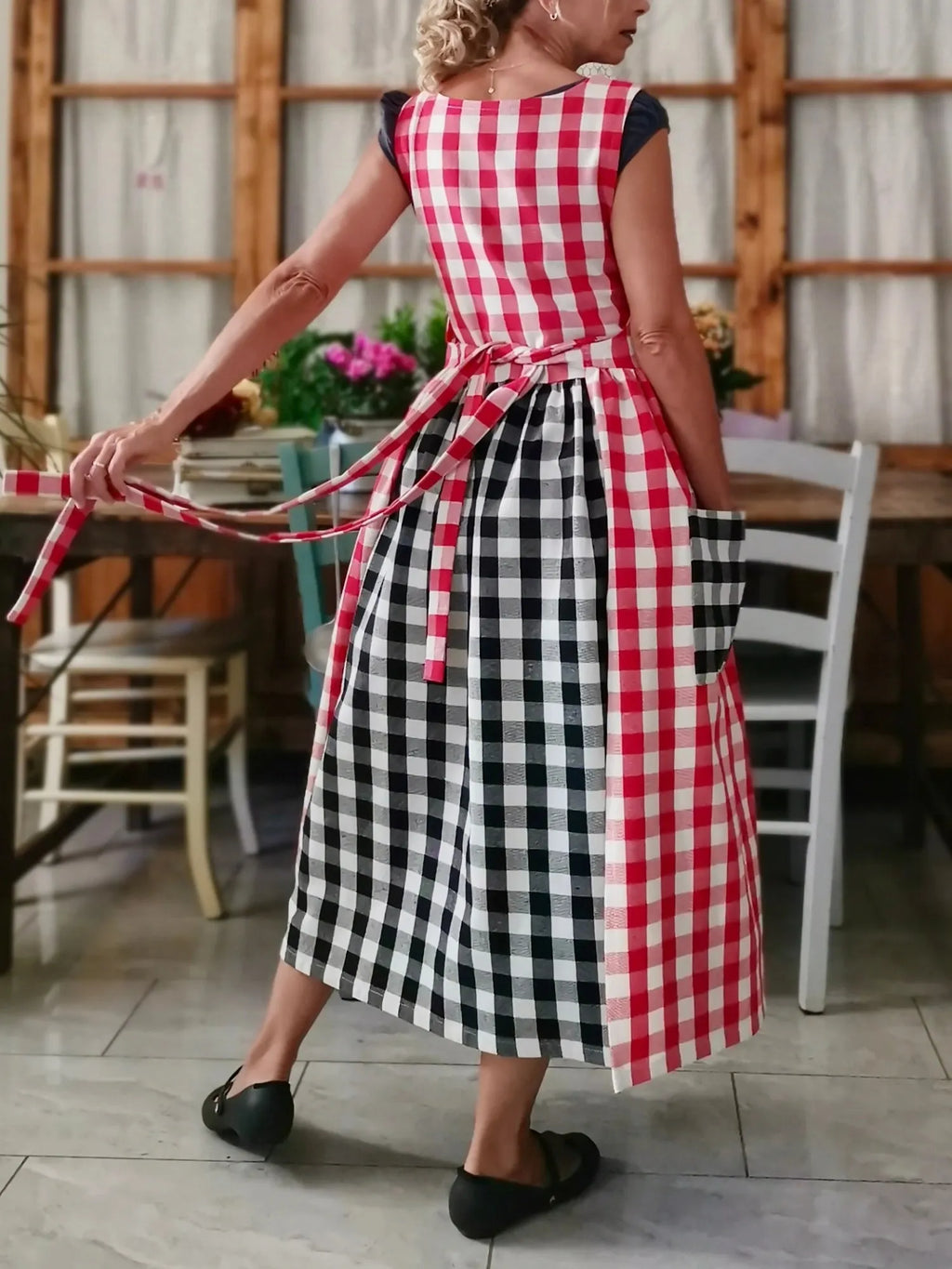 Patchwork Apron with Black and Red Checkered Pattern