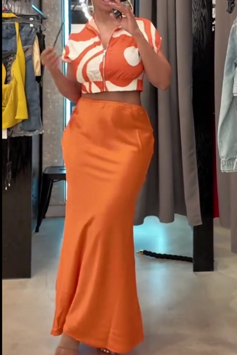Women's Printed Color Block Short Zipper Commuter Top Or Satin Breast Shaped Midi Skirt
