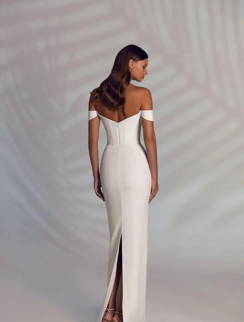 Wedding gowns are made of high quality and soft satin to help you feel confident and comfortable on your wedding day.
