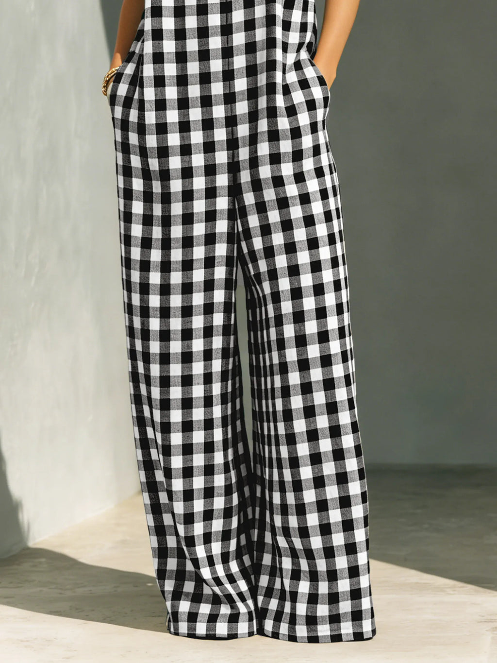 Women's Minimalist Plaid Halter-neck Loose Jumpsuit MDZ0412C3Y